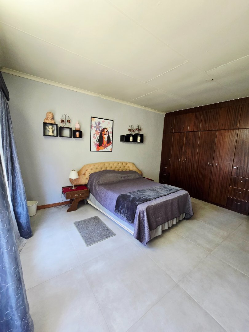 4 Bedroom Property for Sale in Flamwood North West